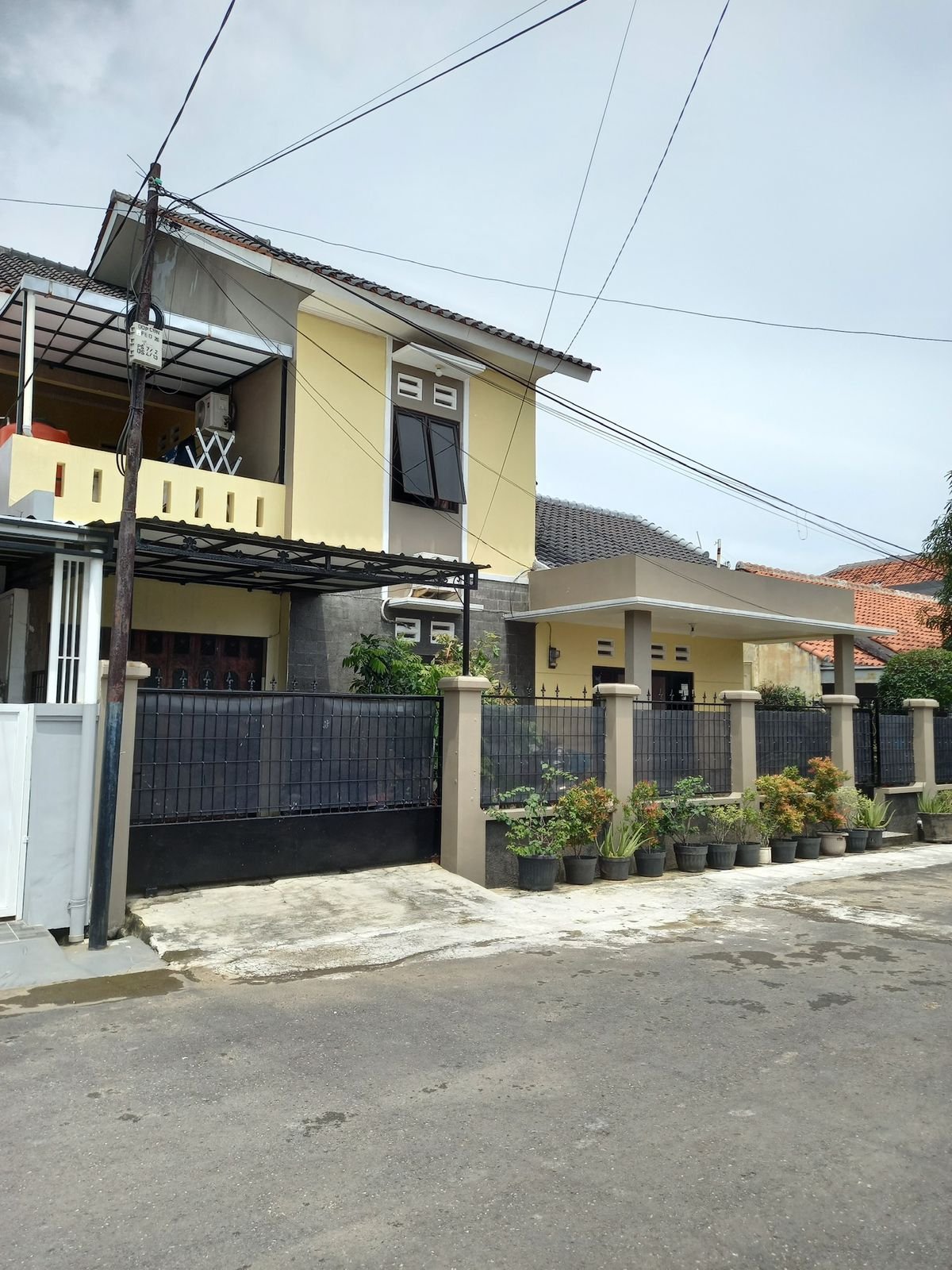 Rumah di Stadion Bima